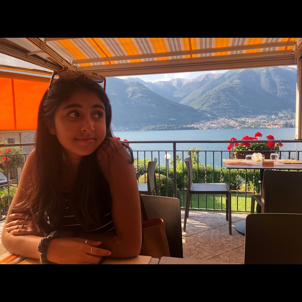 Meet your Posher, Maya